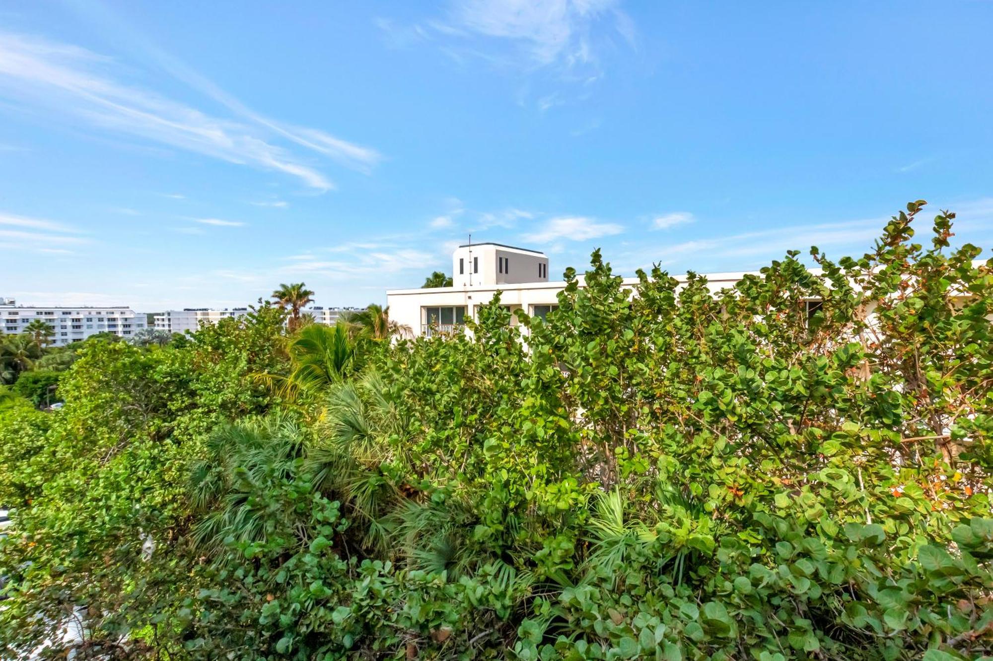 Tideline Ocean Resort&Spa Palm Beach Exterior foto