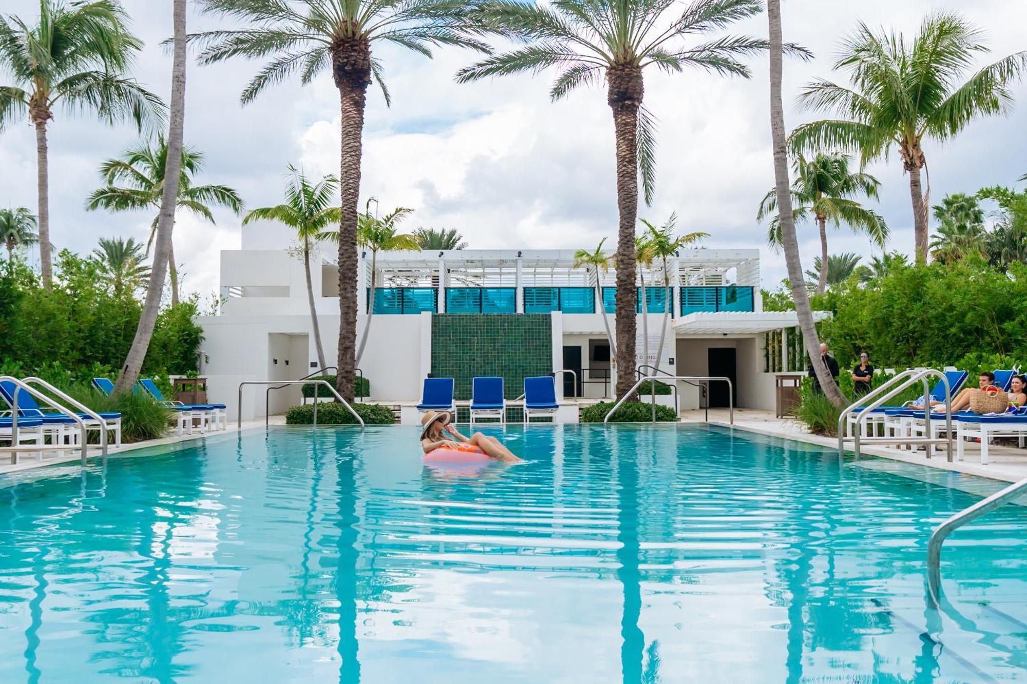 Tideline Ocean Resort&Spa Palm Beach Exterior foto